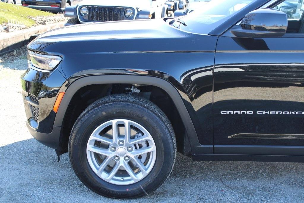 new 2025 Jeep Grand Cherokee car, priced at $32,975