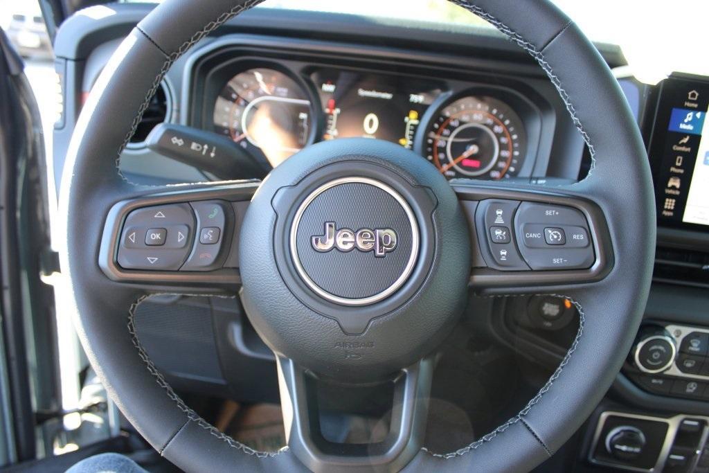 new 2025 Jeep Gladiator car, priced at $48,740