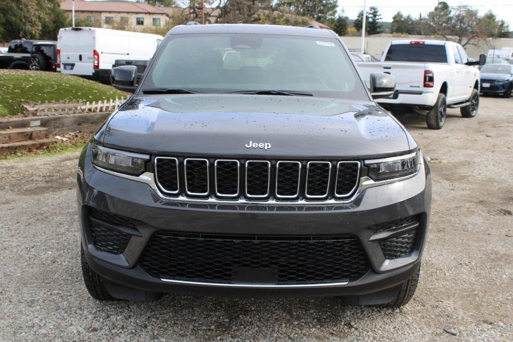 new 2025 Jeep Grand Cherokee car, priced at $32,975