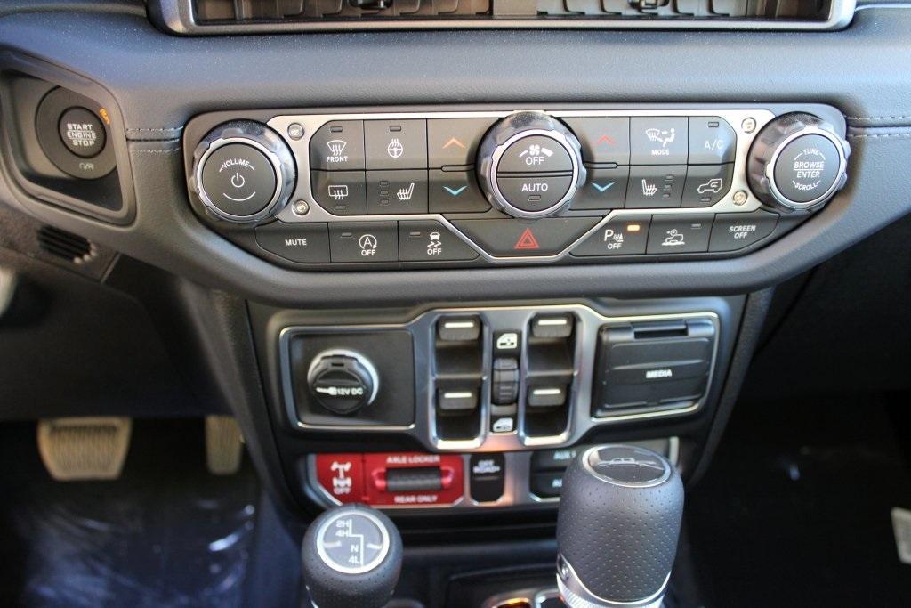 new 2026 Jeep Gladiator car, priced at $58,300