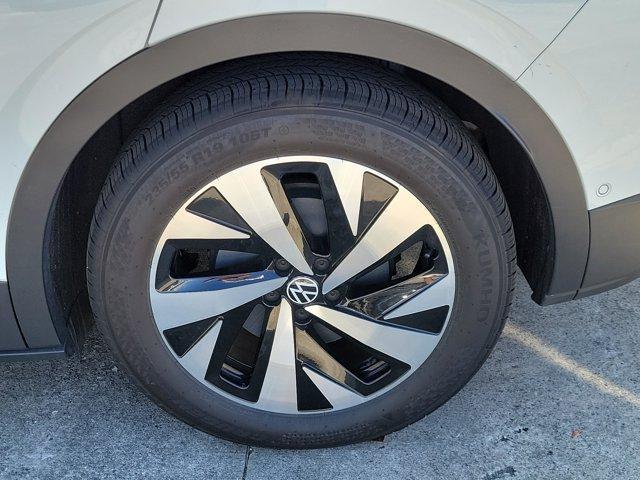 used 2023 Volkswagen ID.4 car, priced at $25,998