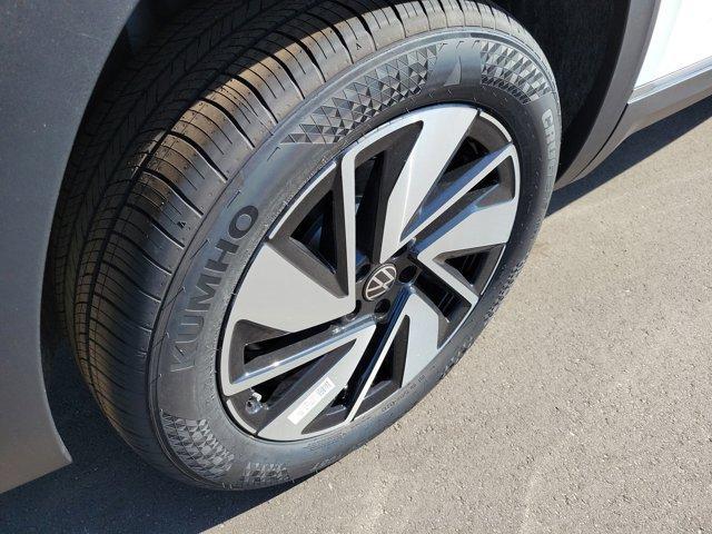 new 2026 Volkswagen Atlas car, priced at $48,736