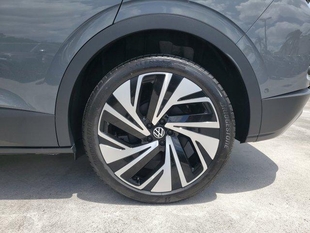 new 2025 Volkswagen ID.4 car, priced at $47,443