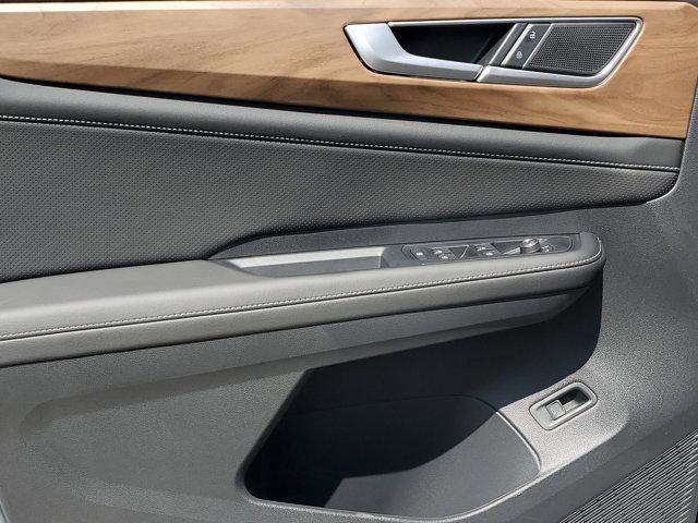 new 2026 Volkswagen Atlas car, priced at $44,585