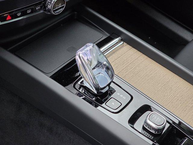 new 2026 Volvo XC60 Plug-In Hybrid car