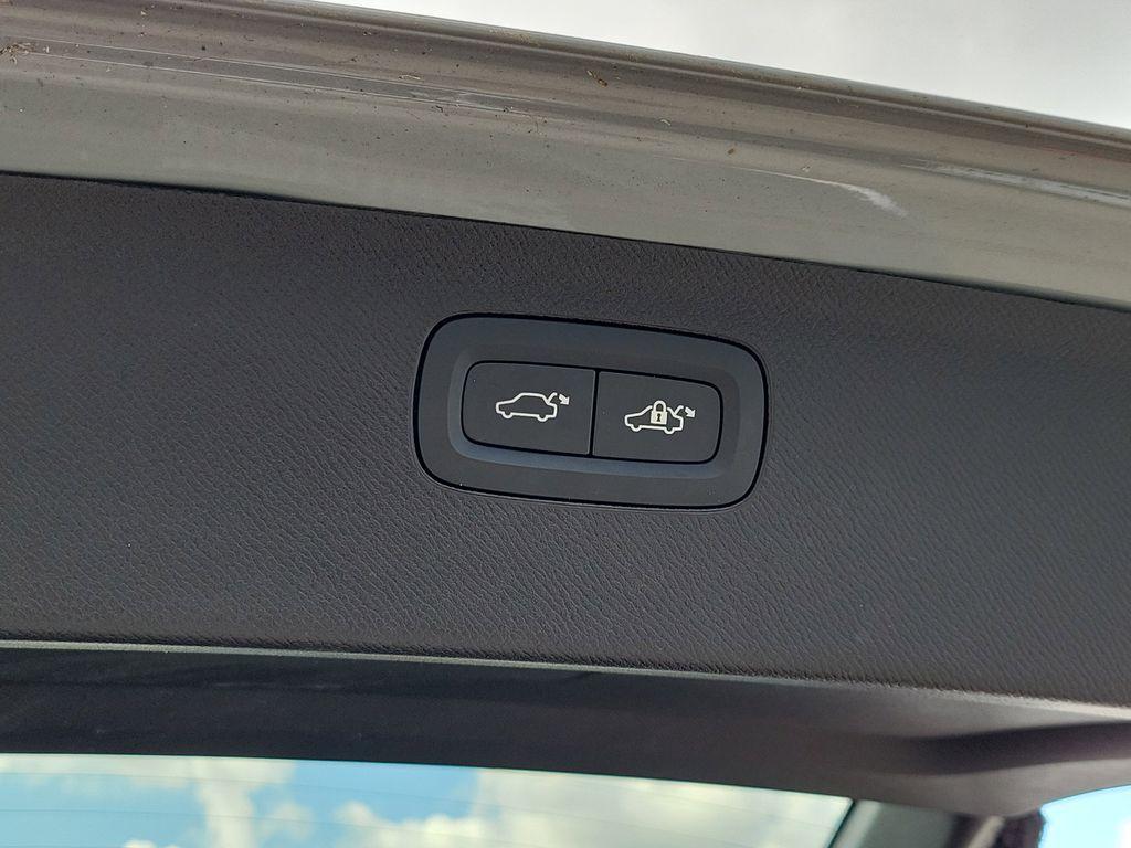 used 2025 Volvo XC90 car, priced at $59,988