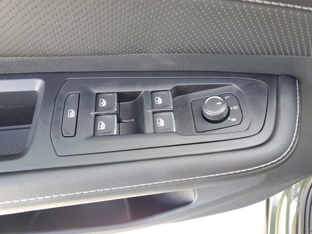 new 2026 Volkswagen Atlas car, priced at $42,550