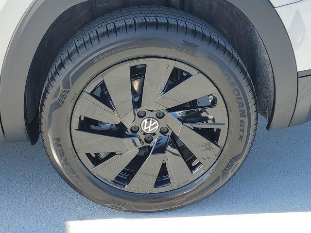 new 2026 Volkswagen Atlas car, priced at $42,809