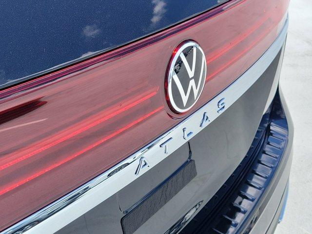 new 2026 Volkswagen Atlas car, priced at $44,322