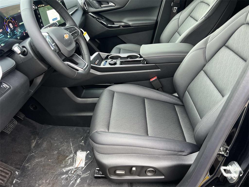 new 2026 Chevrolet Equinox car, priced at $30,454