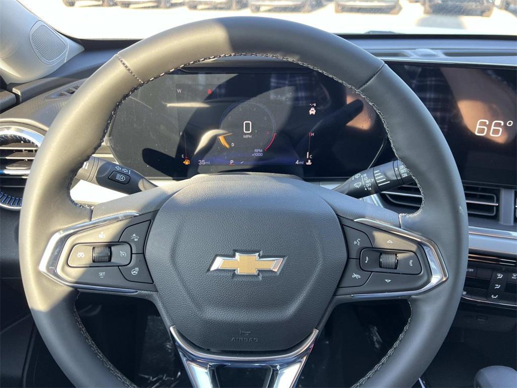 new 2025 Chevrolet Trax car, priced at $23,454