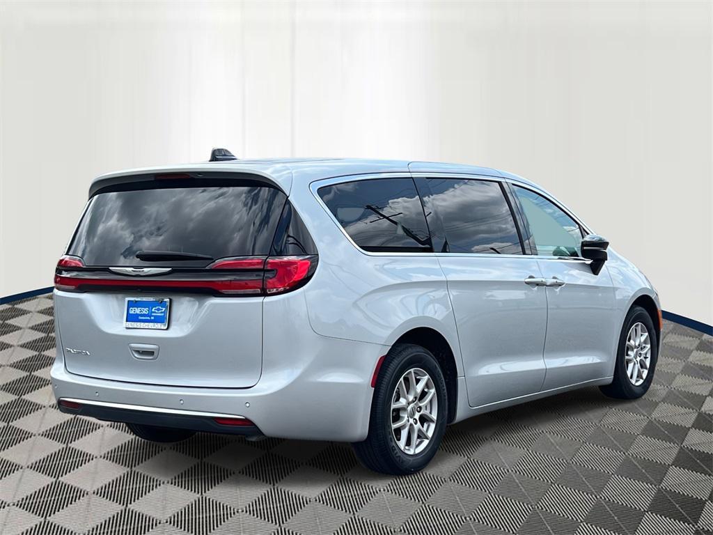 used 2024 Chrysler Pacifica car, priced at $30,000