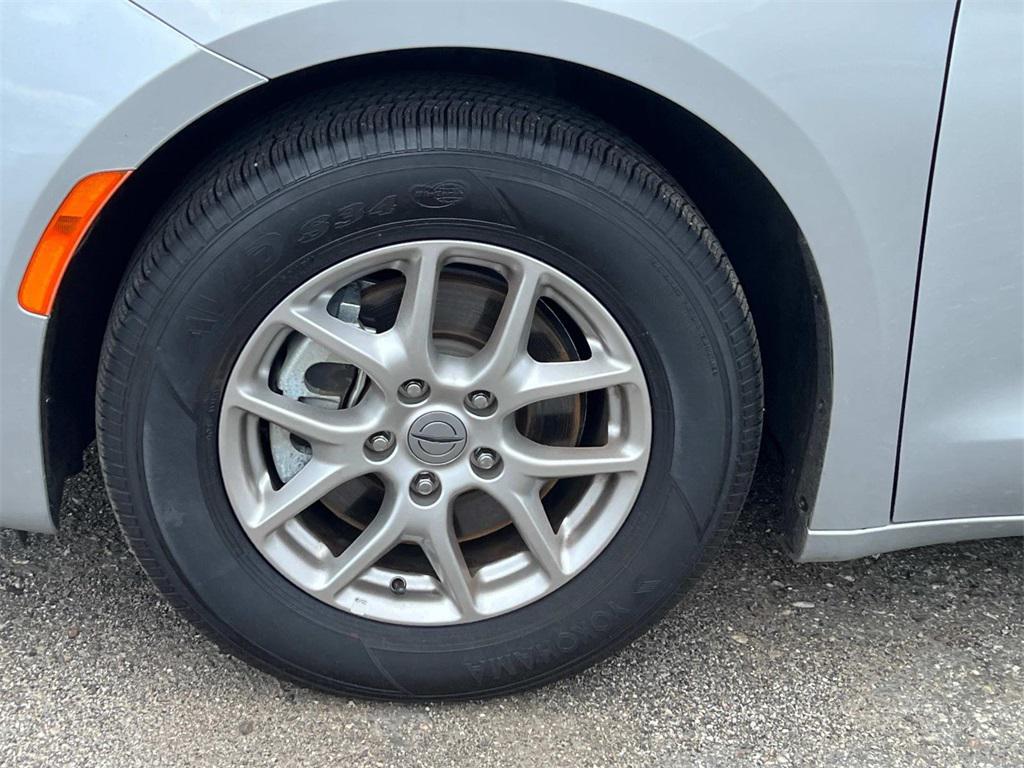 used 2024 Chrysler Pacifica car, priced at $30,000