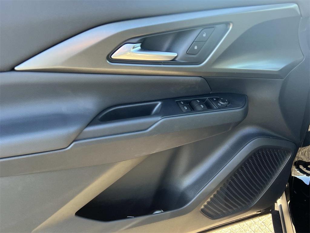 new 2026 Chevrolet Equinox EV car, priced at $35,760