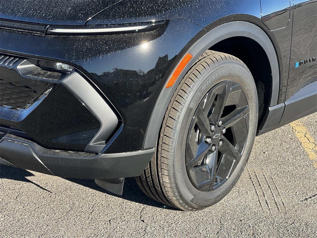 new 2026 Chevrolet Equinox EV car, priced at $35,760