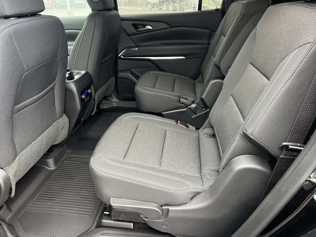 new 2026 Chevrolet Traverse car, priced at $43,220