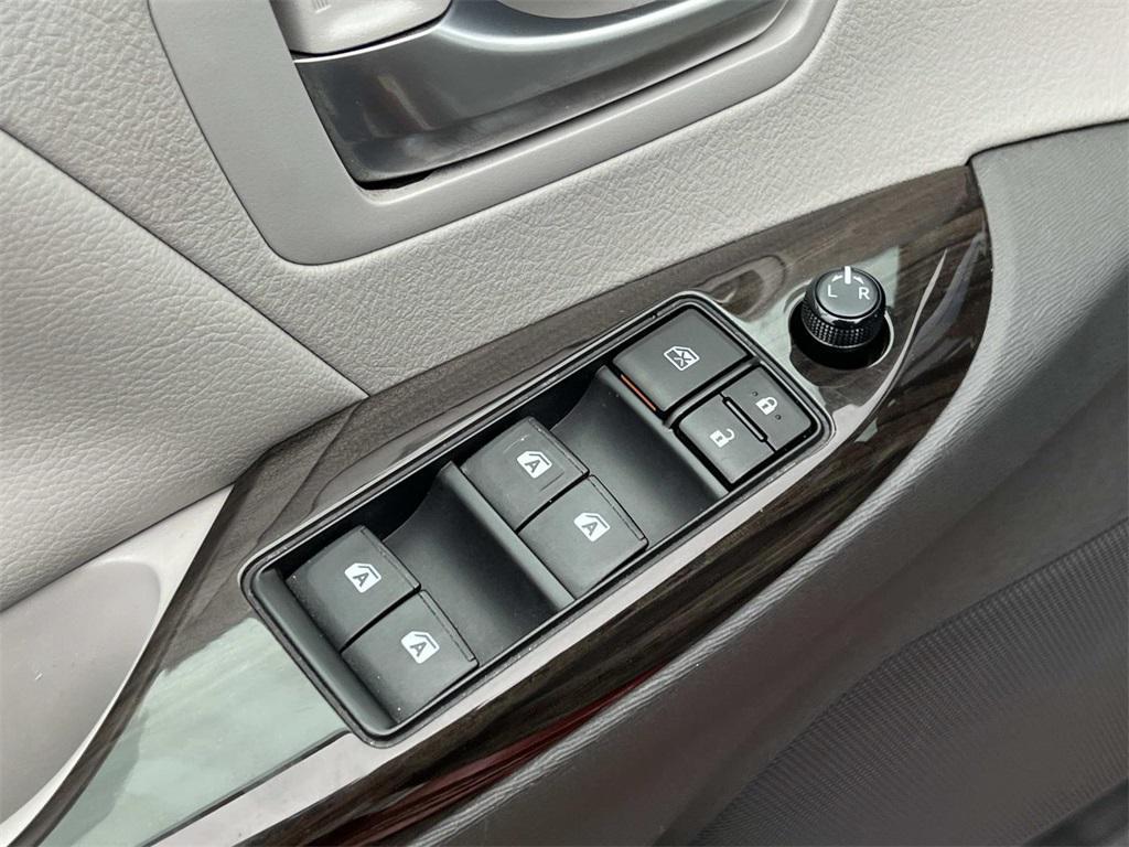 used 2018 Toyota Sienna car, priced at $20,250