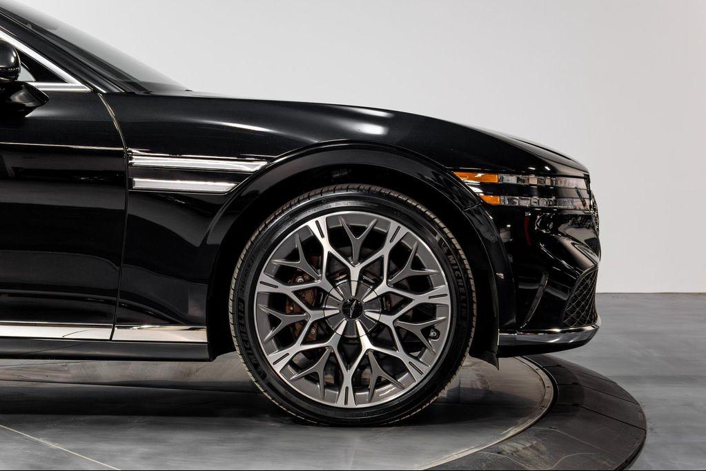 used 2025 Genesis G90 car, priced at $79,995