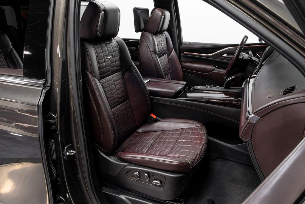 used 2021 Cadillac Escalade ESV car, priced at $63,495