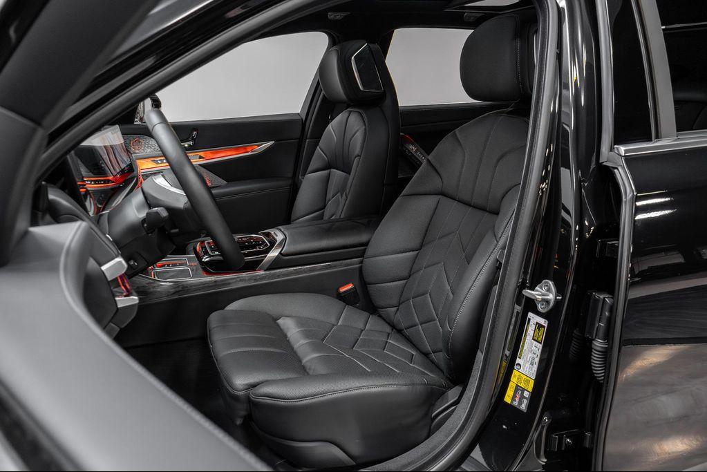 used 2023 BMW i7 car, priced at $73,495