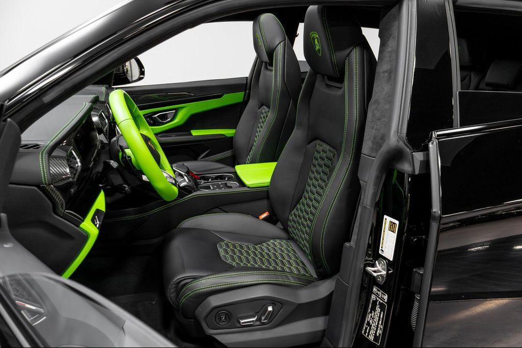 used 2022 Lamborghini Urus car, priced at $229,995