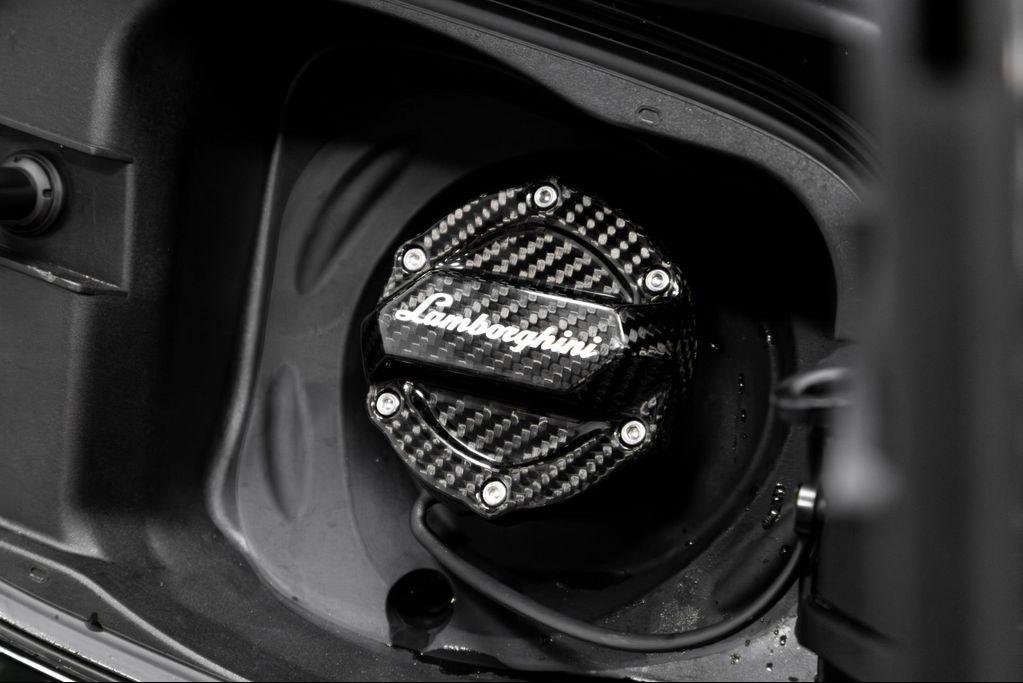 used 2022 Lamborghini Urus car, priced at $229,995