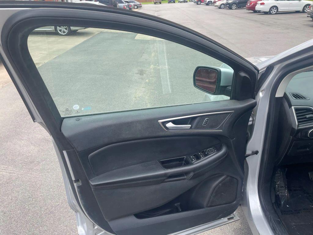 used 2015 Ford Edge car, priced at $4,400