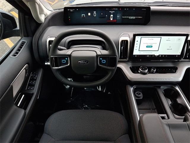 used 2025 Ford Expedition car, priced at $64,992