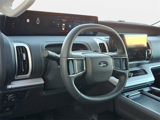used 2025 Ford Expedition car, priced at $58,525