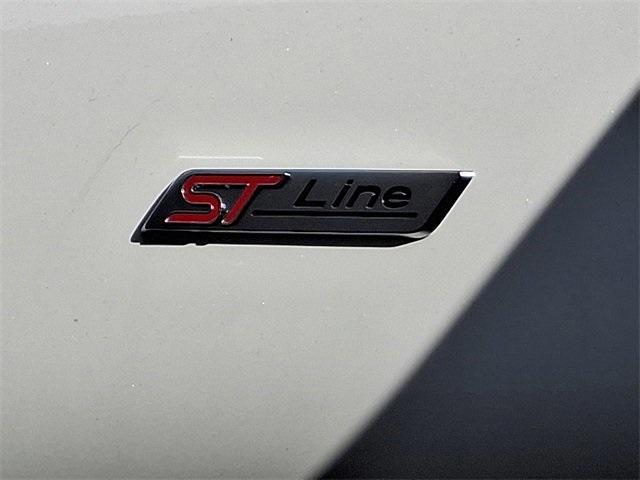 new 2025 Ford Explorer car, priced at $40,197