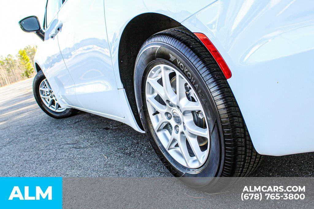 used 2024 Chrysler Pacifica car, priced at $25,820