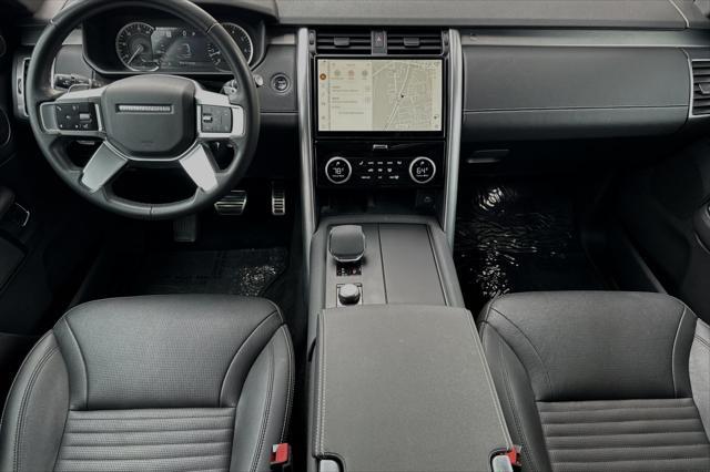 2023 Lantau Bronze Land Rover Discovery
