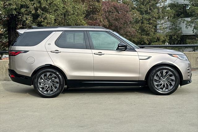 2023 Lantau Bronze Land Rover Discovery