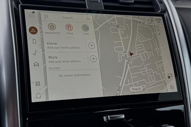 2023 Lantau Bronze Land Rover Discovery