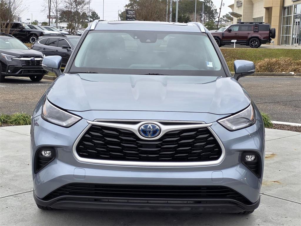 used 2021 Toyota Highlander Hybrid car, priced at $28,413