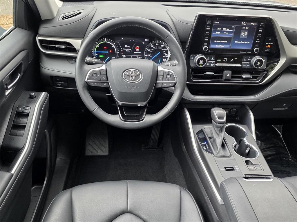 used 2021 Toyota Highlander Hybrid car, priced at $28,413