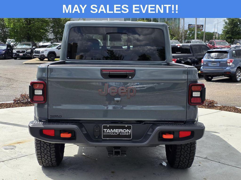 used 2025 Jeep Gladiator car, priced at $46,887