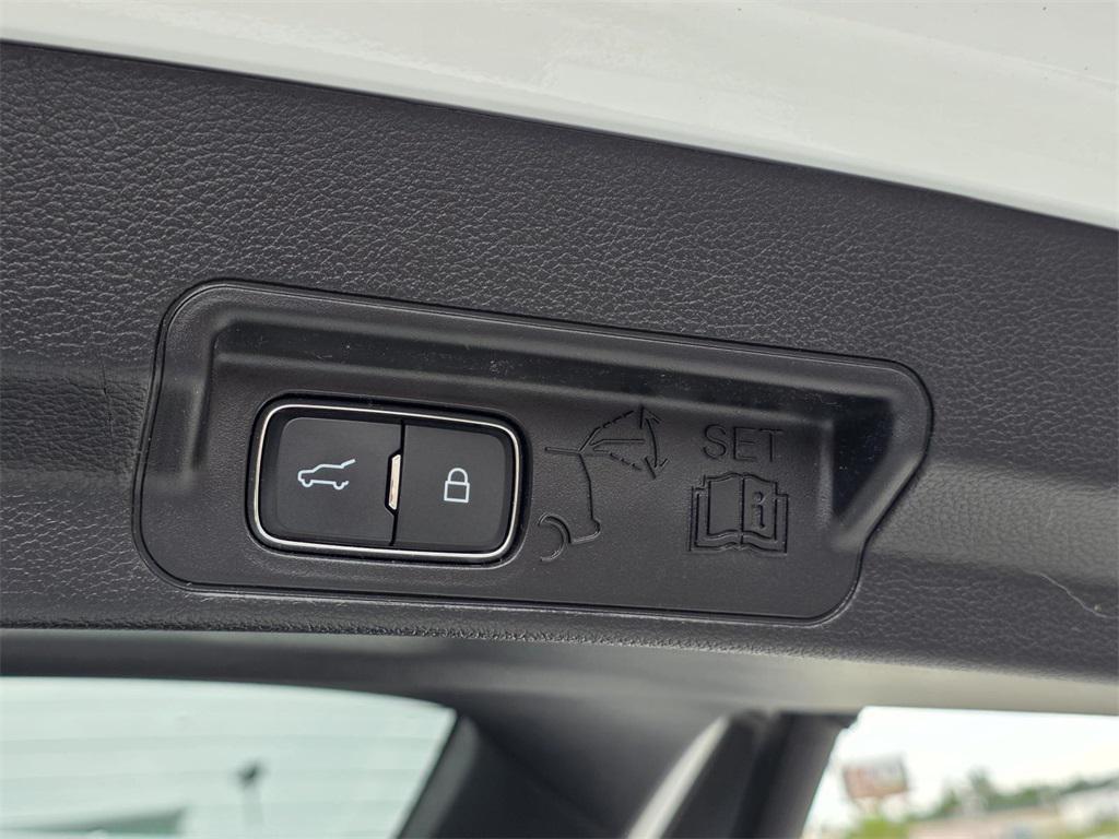 used 2021 Ford Explorer car, priced at $23,722