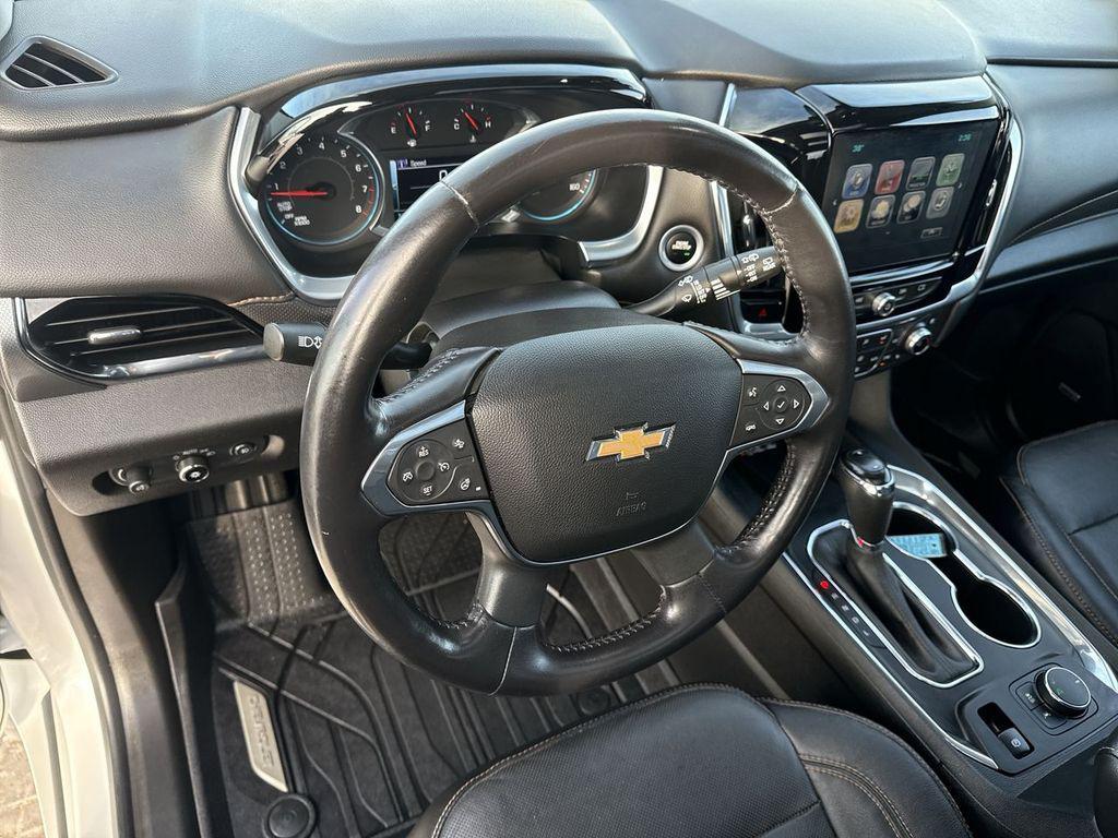 used 2019 Chevrolet Traverse car, priced at $23,456