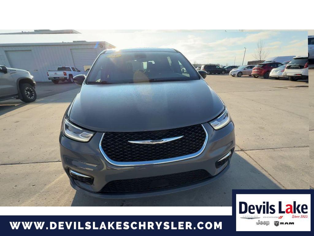 used 2025 Chrysler Pacifica car, priced at $32,596