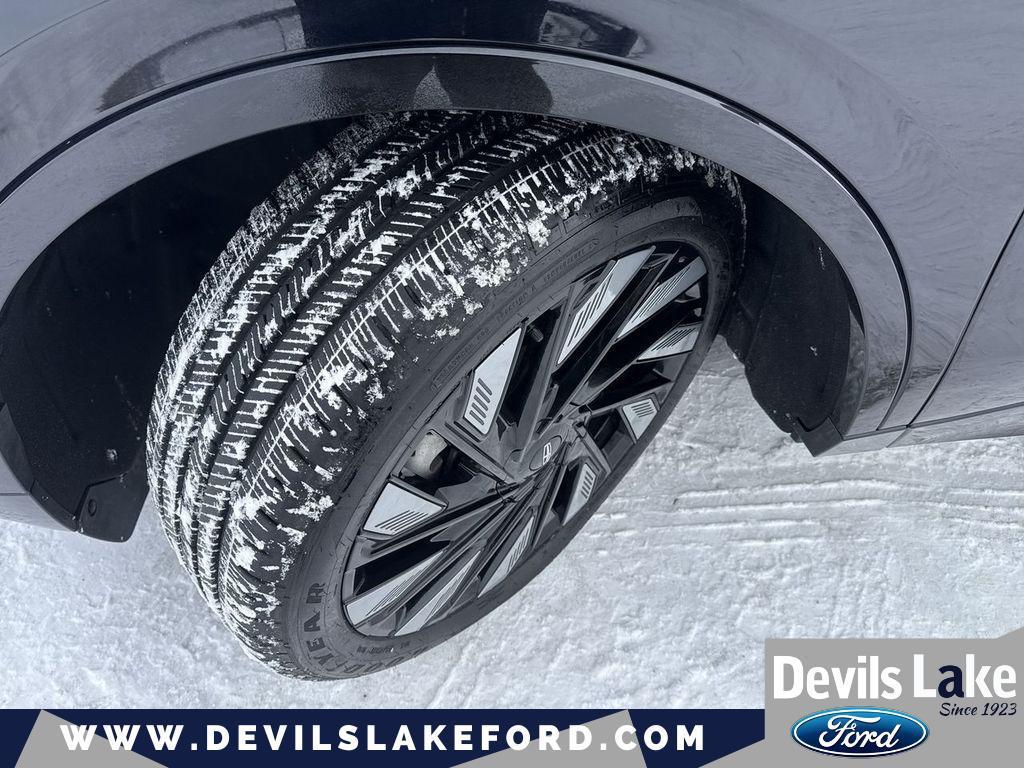 used 2024 Lincoln Nautilus car, priced at $58,495