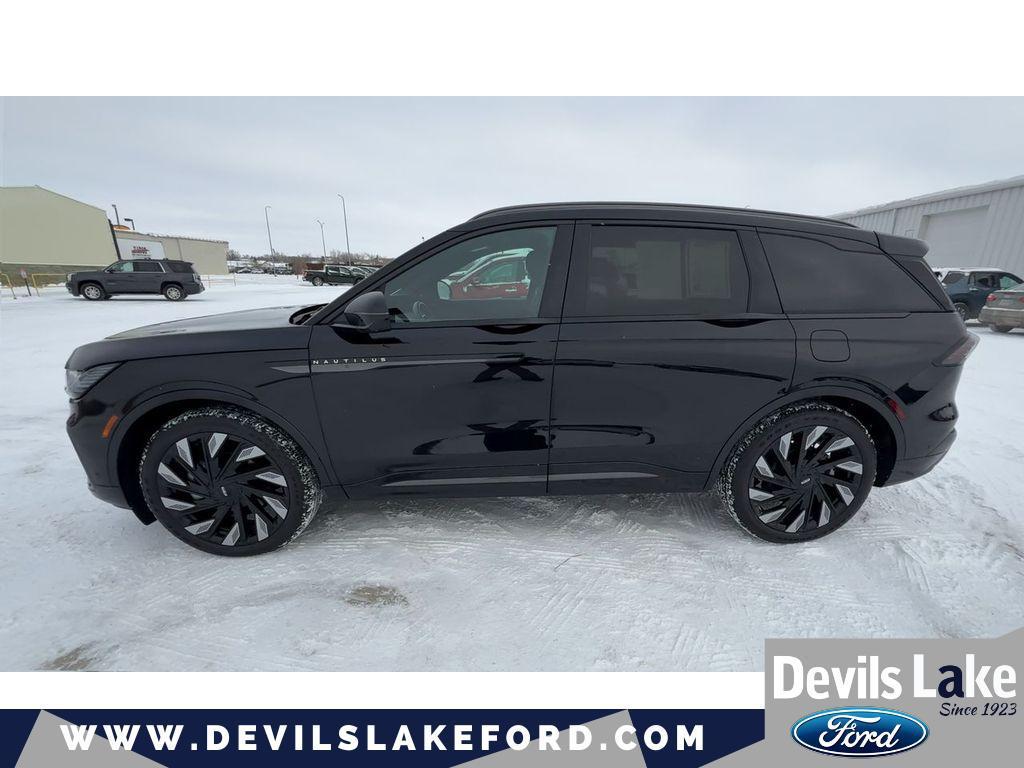 used 2024 Lincoln Nautilus car, priced at $58,495