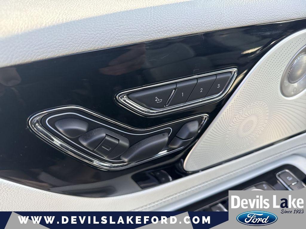 used 2025 Lincoln Aviator car, priced at $77,991