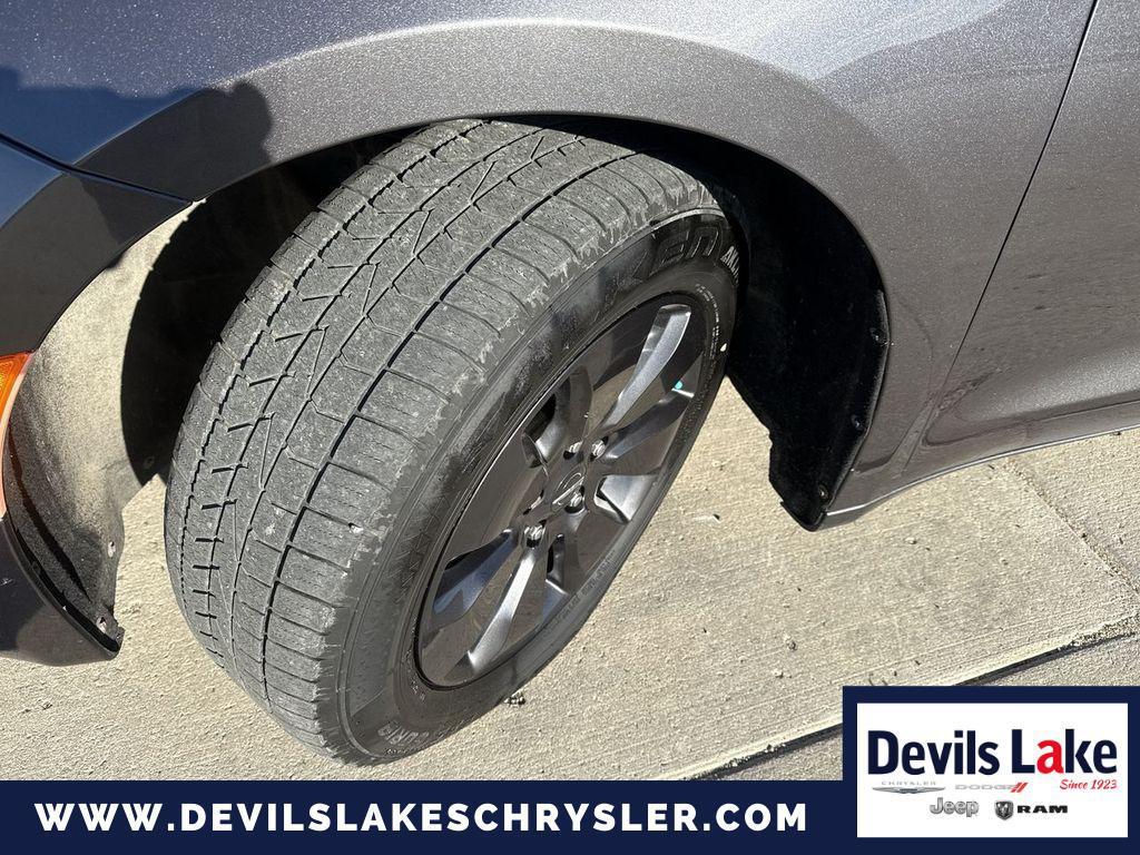 used 2019 Chrysler Pacifica Hybrid car, priced at $13,586