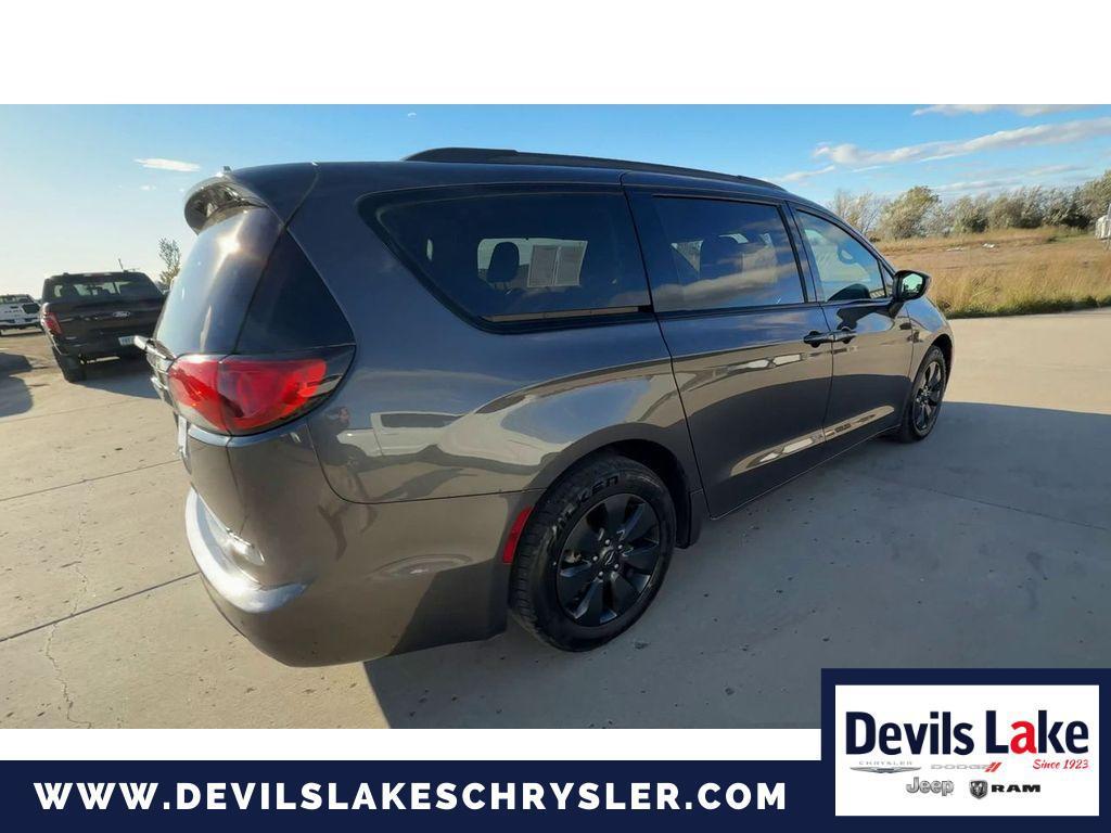 used 2019 Chrysler Pacifica Hybrid car, priced at $13,586
