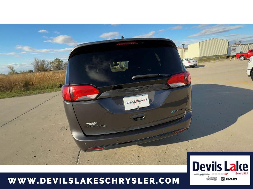 used 2019 Chrysler Pacifica Hybrid car, priced at $13,586