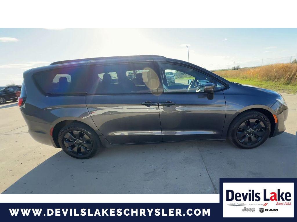 used 2019 Chrysler Pacifica Hybrid car, priced at $13,586