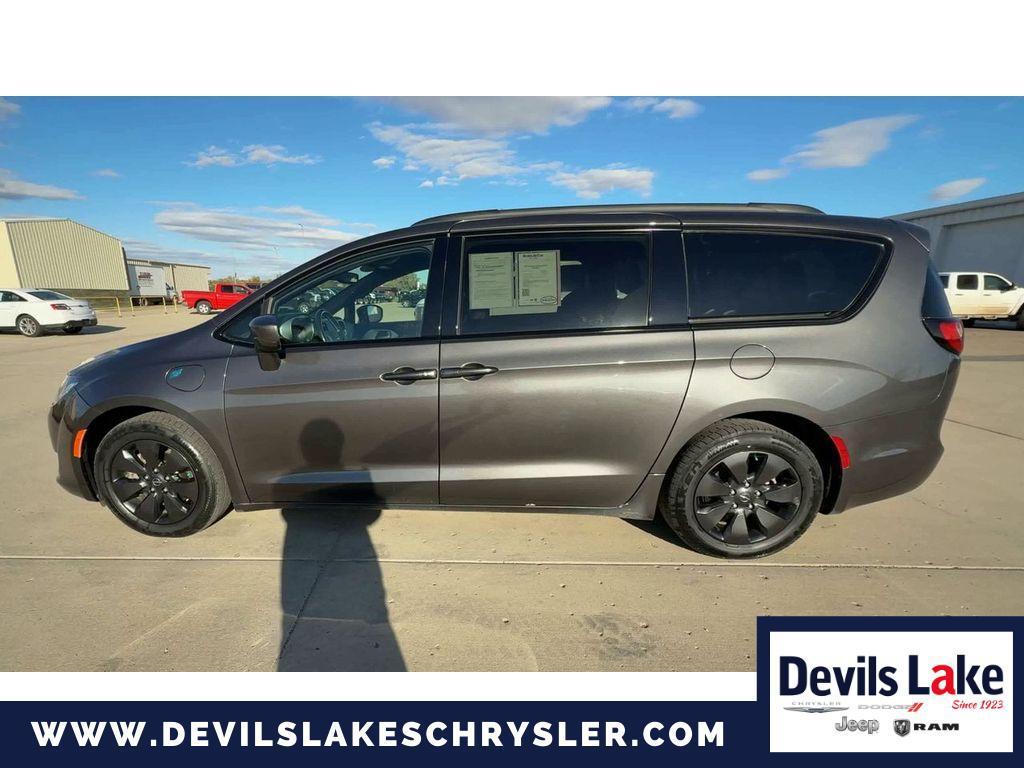 used 2019 Chrysler Pacifica Hybrid car, priced at $13,586