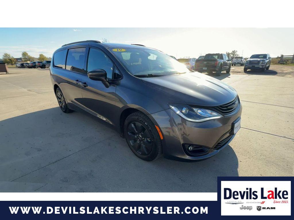 used 2019 Chrysler Pacifica Hybrid car, priced at $13,586