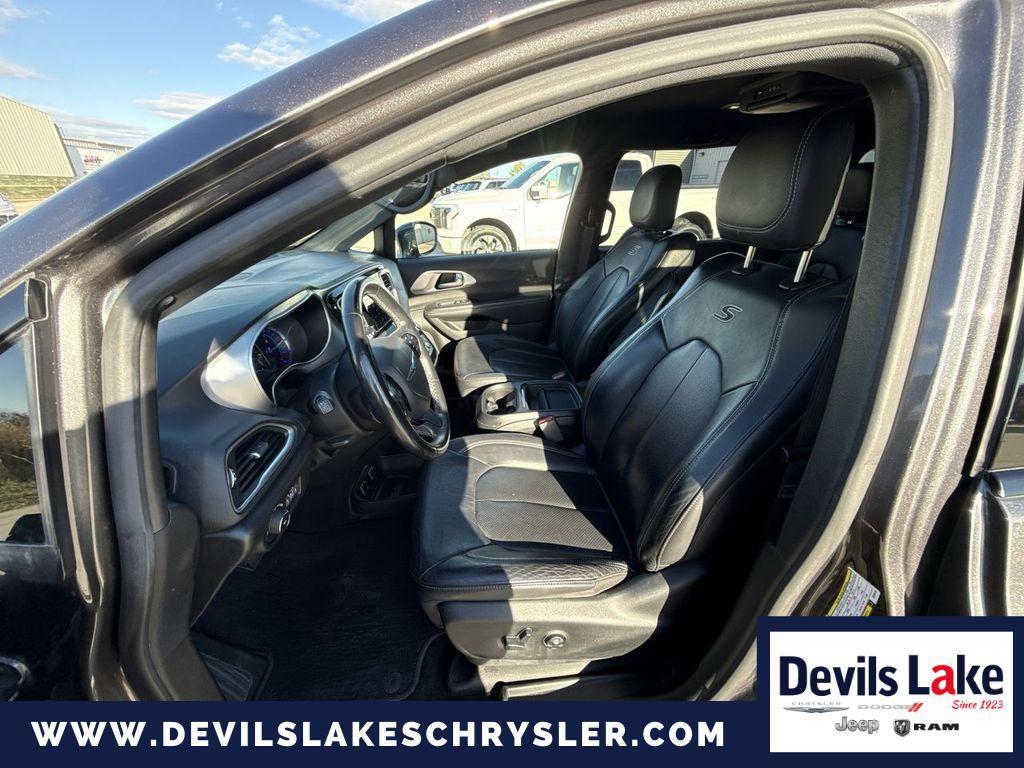 used 2019 Chrysler Pacifica Hybrid car, priced at $13,586